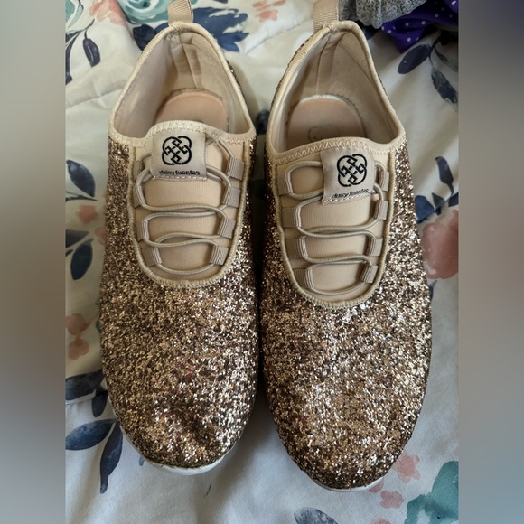 Daisy Fuentes Shoes - Rose Gold sparkly shoes 11